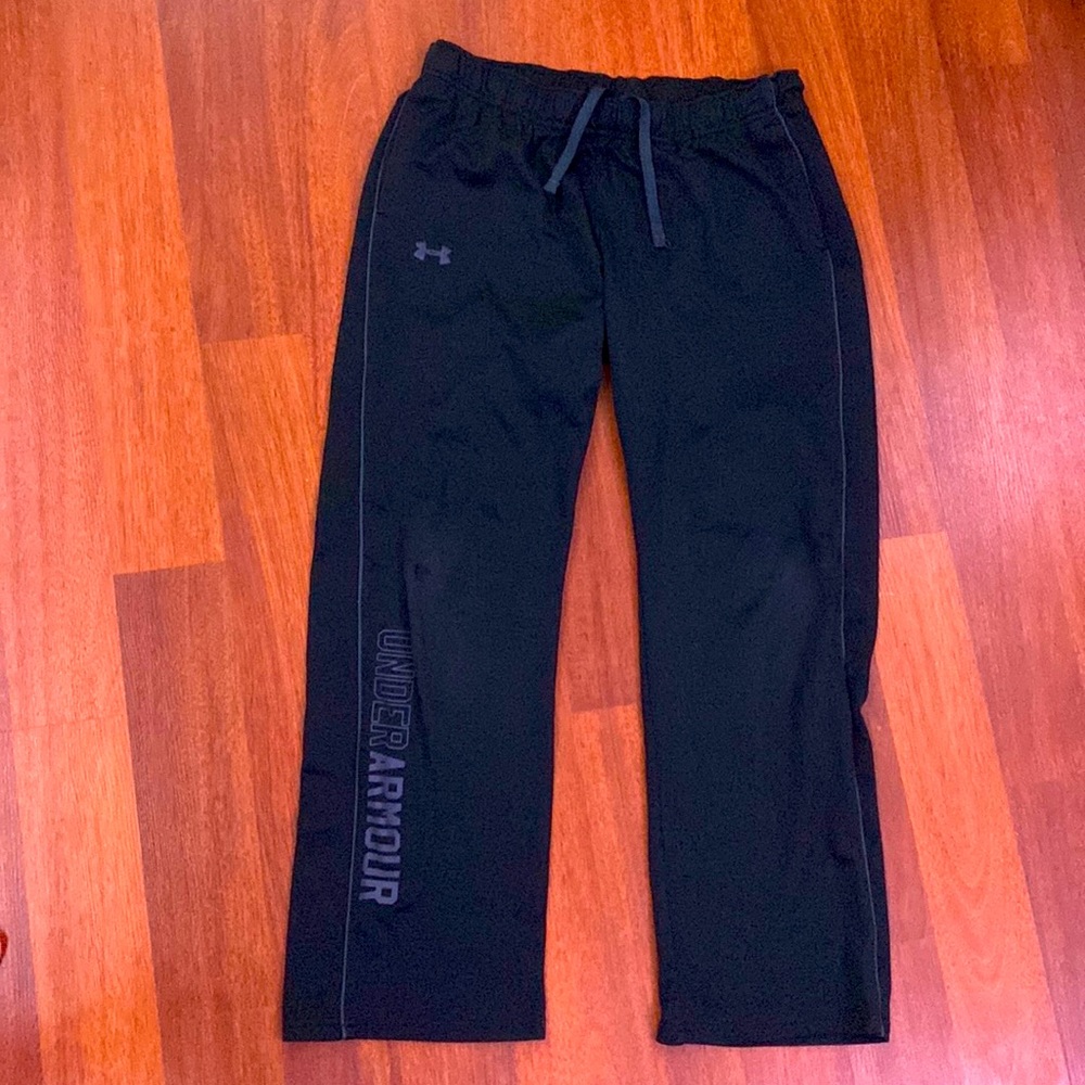 Comfy pants a little worn but not bad at all!